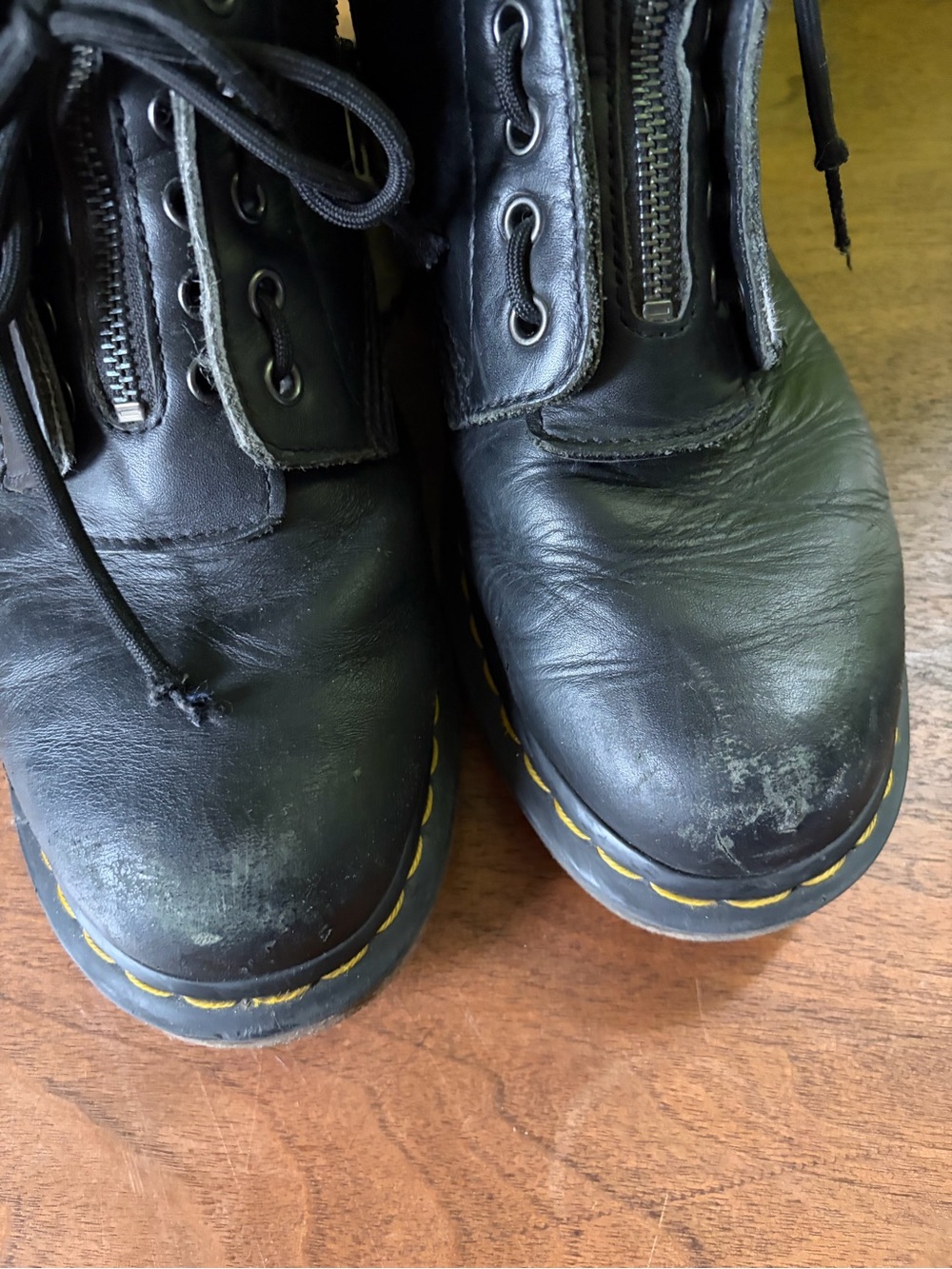 WELL LOVED zip up doc martens - Picture 5 of 5